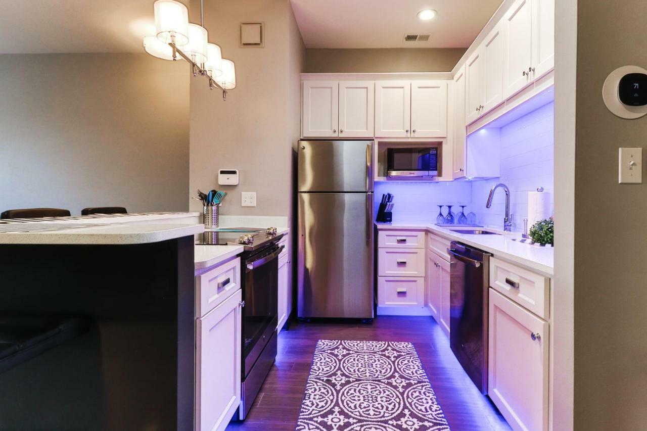 Luxury Apt W/ Spectrum Mood Lighting - Historic Cherokee Street Antique Row 메릴랜드하이츠 외부 사진